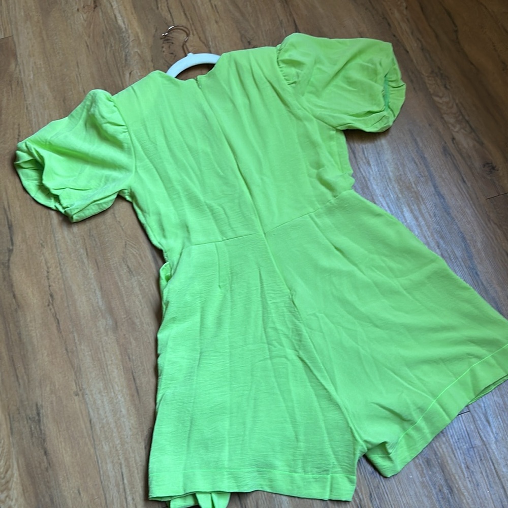 NWT GREEN DRESS/ROMPER - Picture 6 of 7